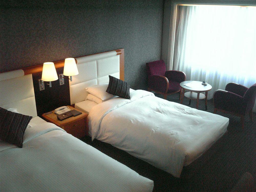 Ana Holiday Inn Tokyo Bay By Ihg Rom bilde