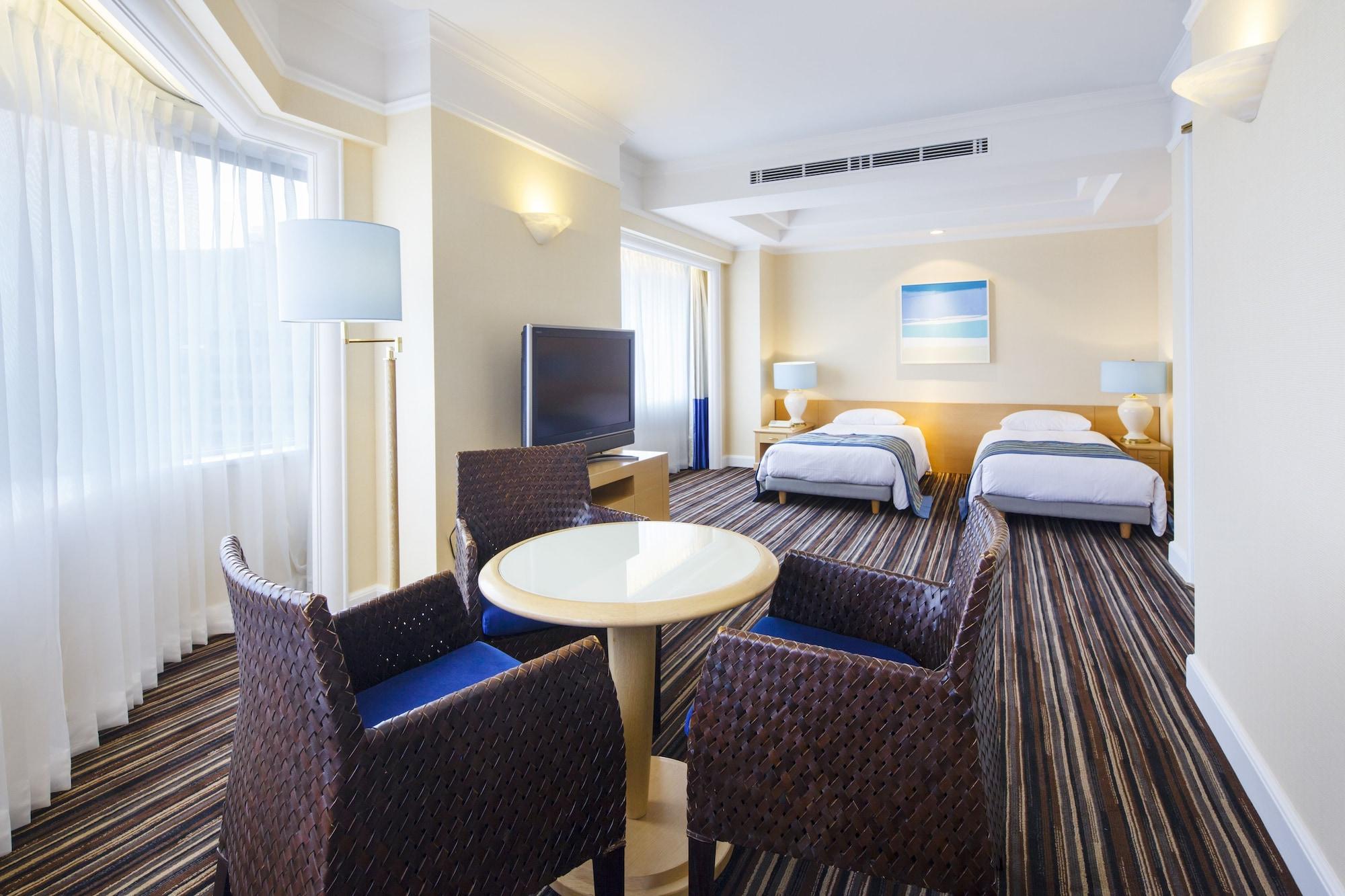 Ana Holiday Inn Tokyo Bay By Ihg Eksteriør bilde